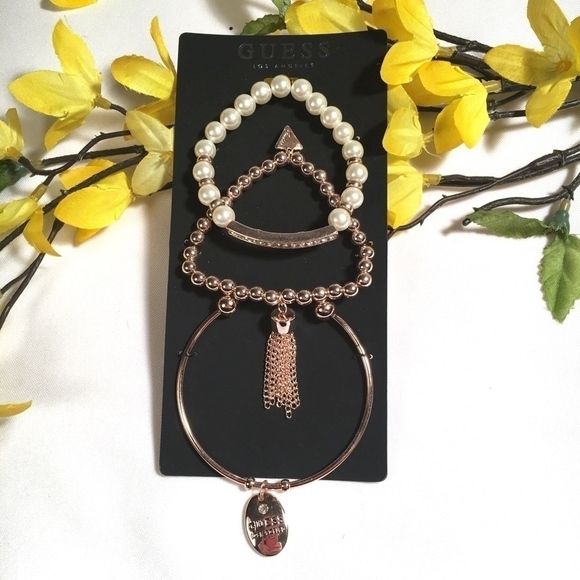 𝅺3/$29! Set of 3 GUESS Faux Pearl & Tassel Bracelets - Picture 2 of 8